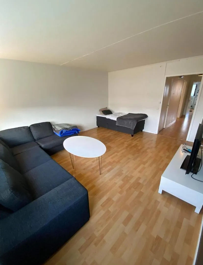 Lovely Apartment In גטבורג